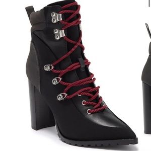 STEVE MADDEN New in box. Kare Lace-Up Boot